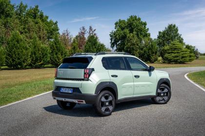 «Πάτησε» στην Ελλάδα το θερμικό FIAT Grande Panda [+τιμές]